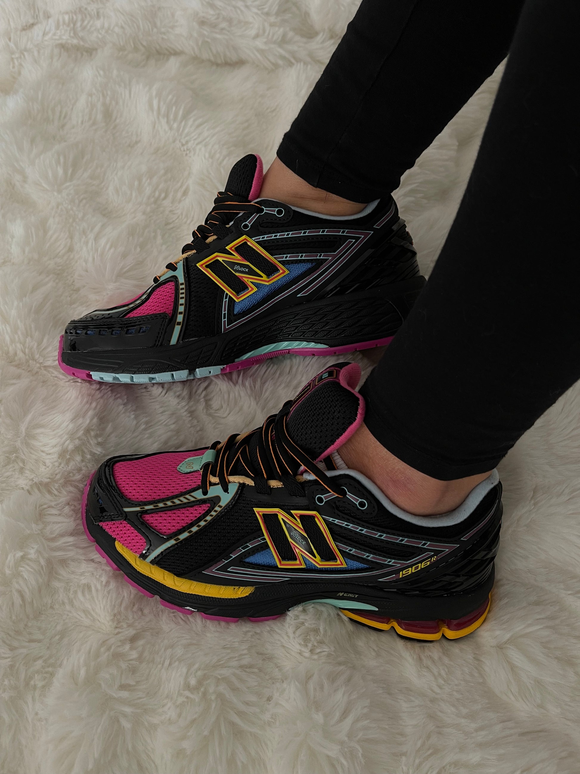 New Balance 1906R